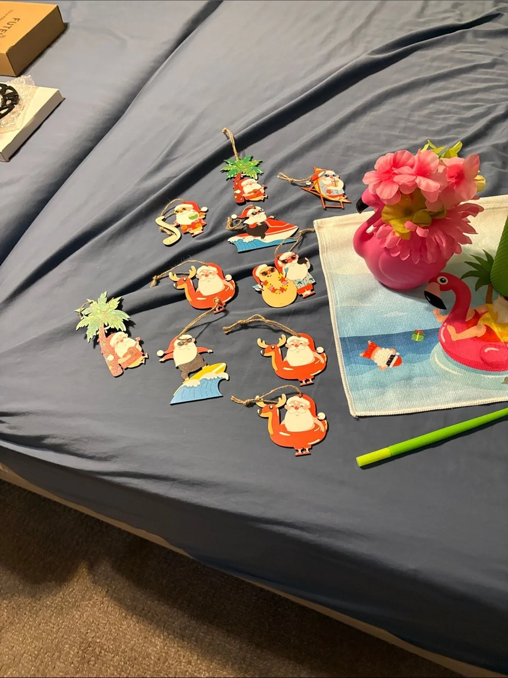 Tropical Party Set - Decorations, pen, lotion, lip gel, hand cream, wipes, cups